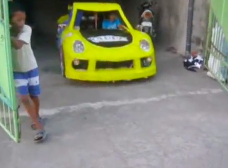 Sablayan Paper Car. Photo grabbed from video by ALVIC RAMOS.